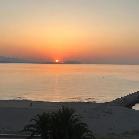 New ! Beachfront Apartment, Swimming Pool And Sports Facilities 엘 캄펠로