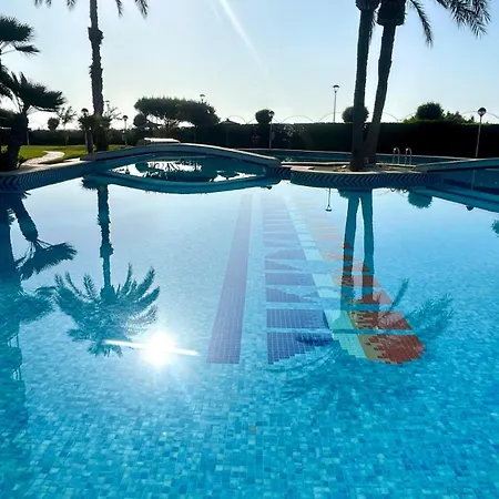 New ! Beachfront Apartment, Swimming Pool And Sports Facilities *