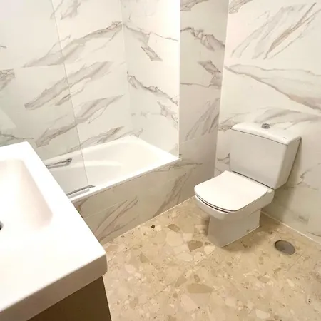 New ! Beachfront Apartment, Swimming Pool And Sports Facilities 아파트 엘 캄펠로