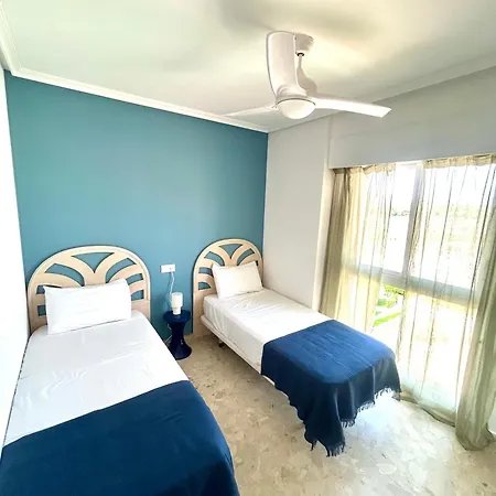 New ! Beachfront Apartment, Swimming Pool And Sports Facilities 엘 캄펠로