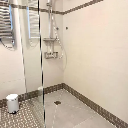 New ! Beachfront Apartment, Swimming Pool And Sports Facilities 아파트 *