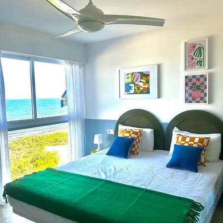 New ! Beachfront Apartment, Swimming Pool And Sports Facilities 아파트 엘 캄펠로