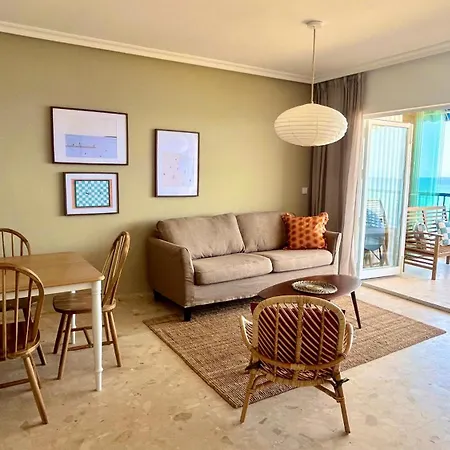 New ! Beachfront Apartment, Swimming Pool And Sports Facilities 아파트 *